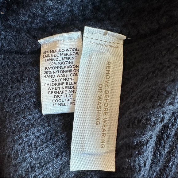 NWT LOFT navy sweater - Picture 3 of 5